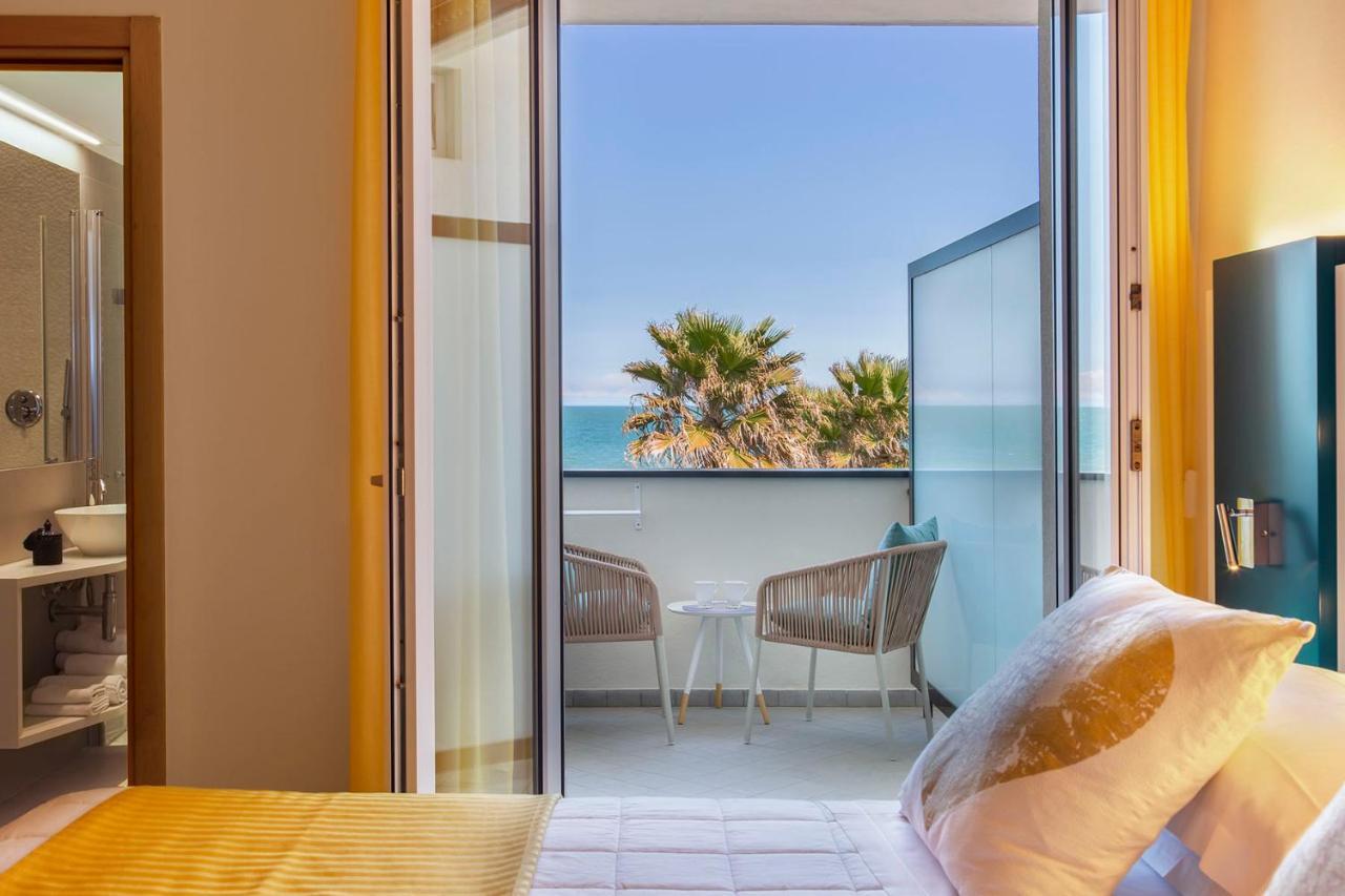 Hotel Commodore Riccione Eksteriør billede