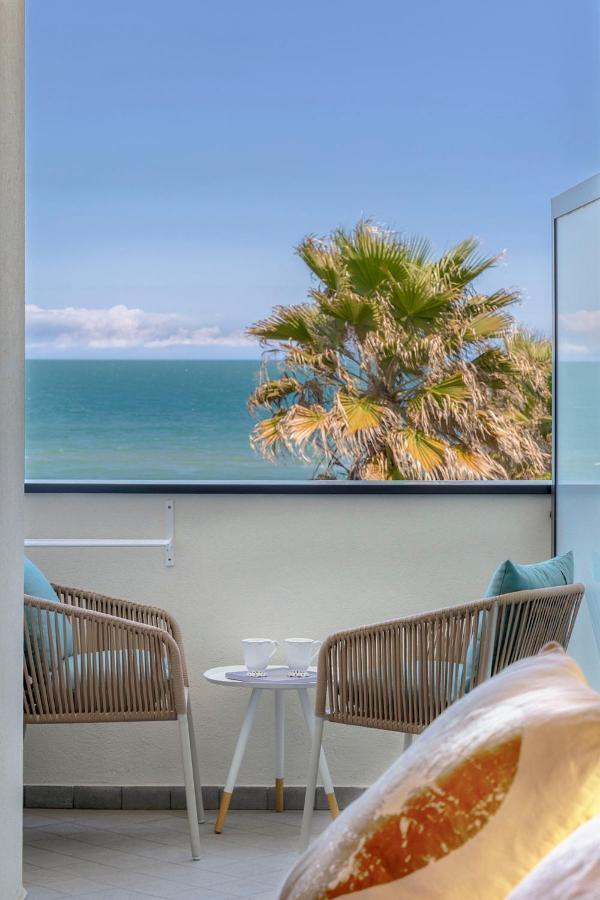 Hotel Commodore Riccione Eksteriør billede