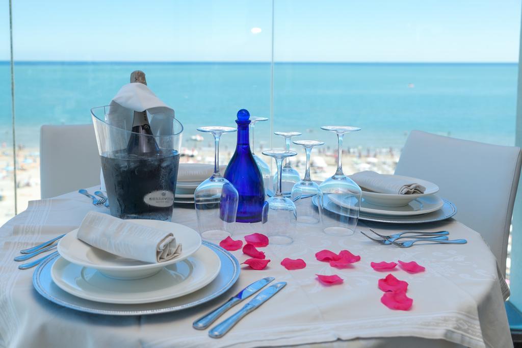 Hotel Commodore Riccione Eksteriør billede