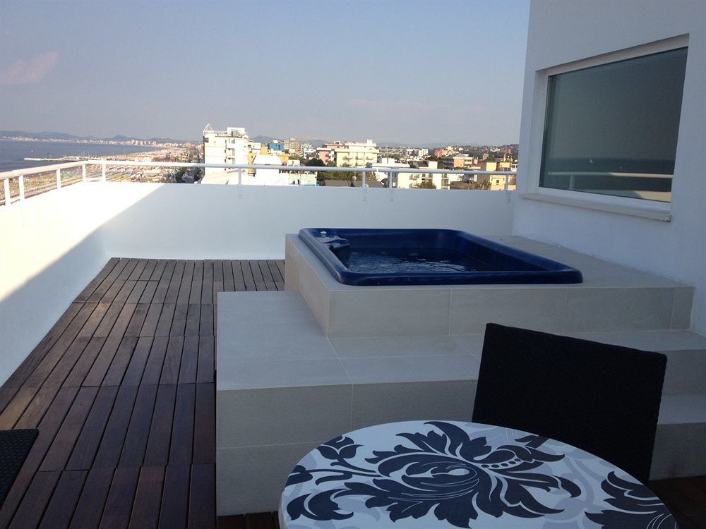 Hotel Commodore Riccione Eksteriør billede