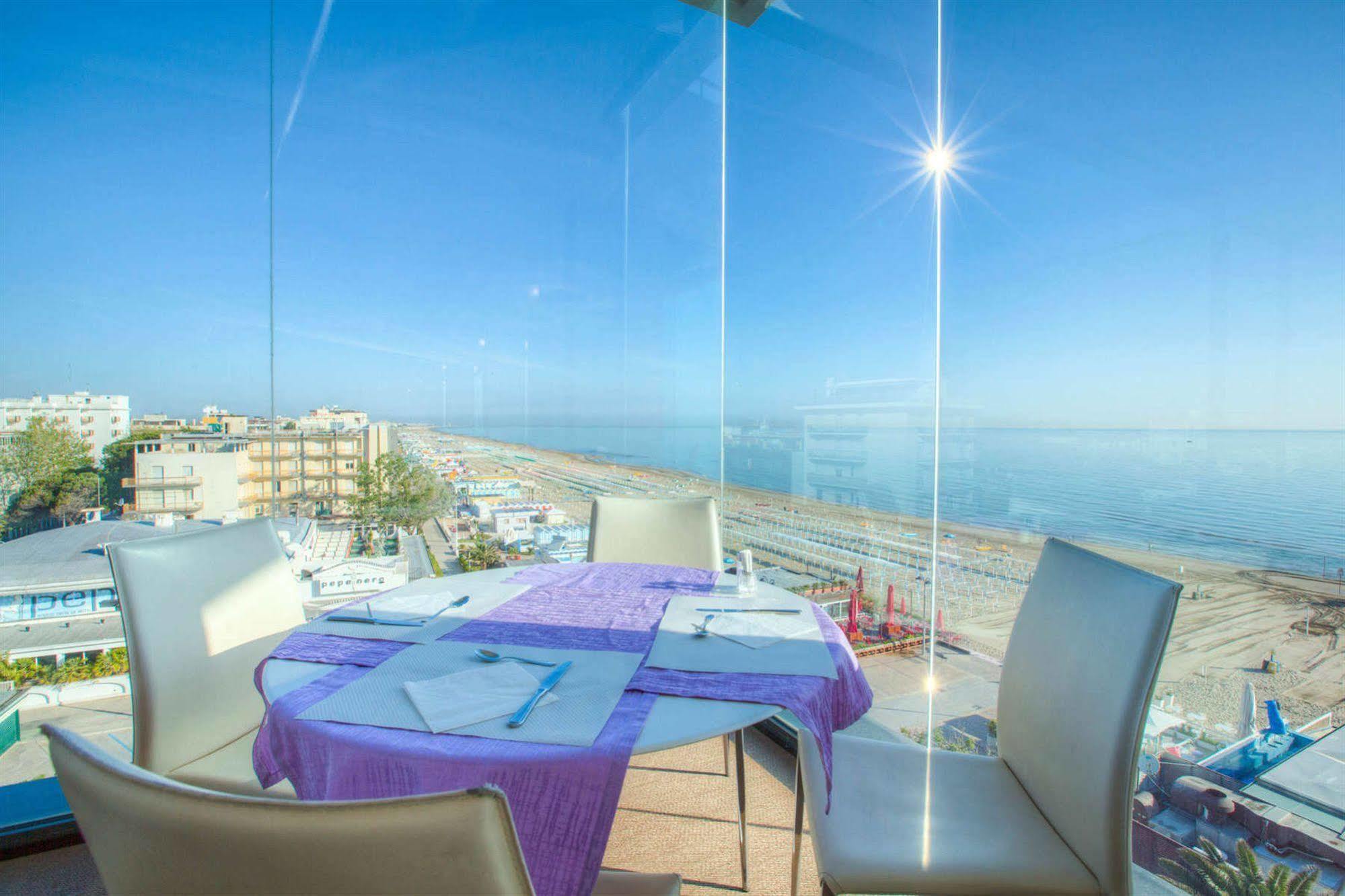 Hotel Commodore Riccione Eksteriør billede