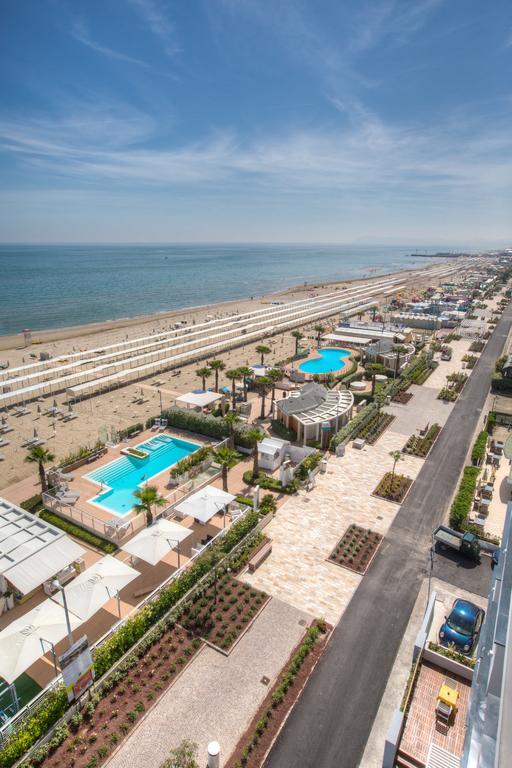 Hotel Commodore Riccione Eksteriør billede